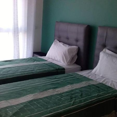 Appartement Familial Luxueux Pieds Dans L'Eau アウリール エクステリア 写真